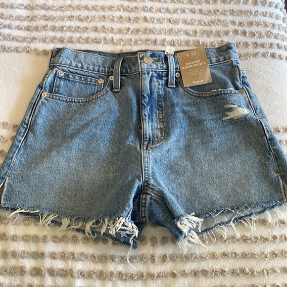 Madewell relaxed denim shorts - Picture 2 of 10